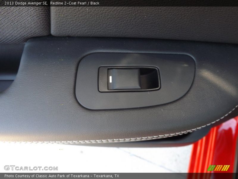 Redline 2-Coat Pearl / Black 2013 Dodge Avenger SE