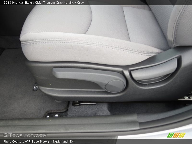 Titanium Gray Metallic / Gray 2013 Hyundai Elantra GLS
