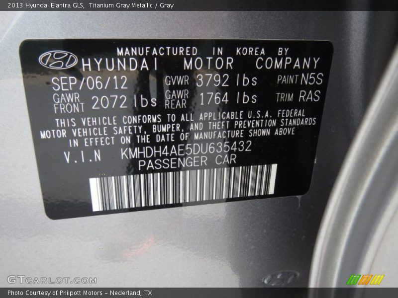 Titanium Gray Metallic / Gray 2013 Hyundai Elantra GLS