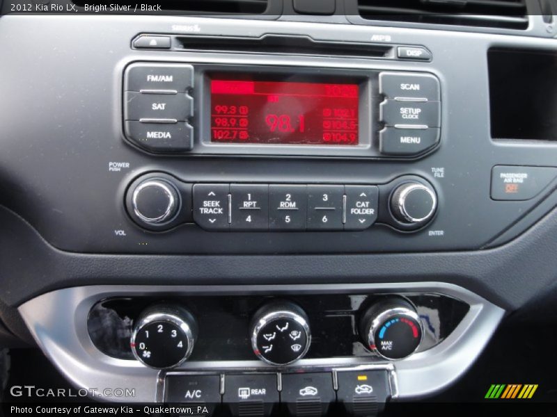 Controls of 2012 Rio LX