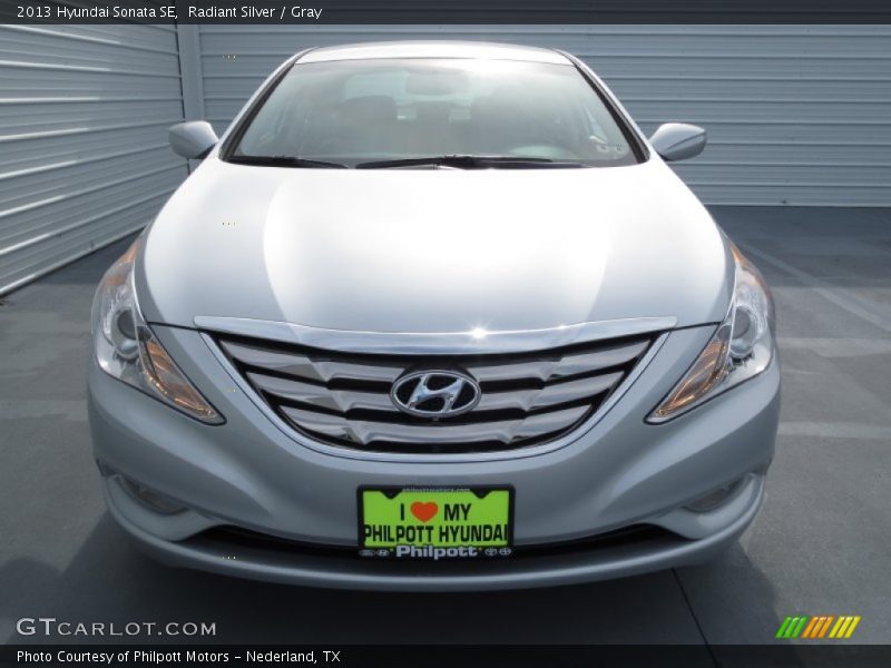 Radiant Silver / Gray 2013 Hyundai Sonata SE
