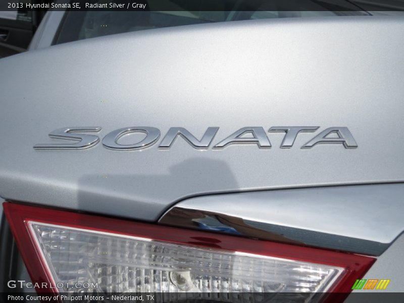 Radiant Silver / Gray 2013 Hyundai Sonata SE