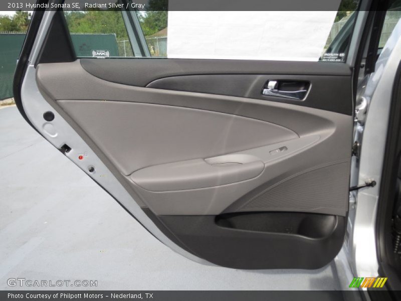 Radiant Silver / Gray 2013 Hyundai Sonata SE