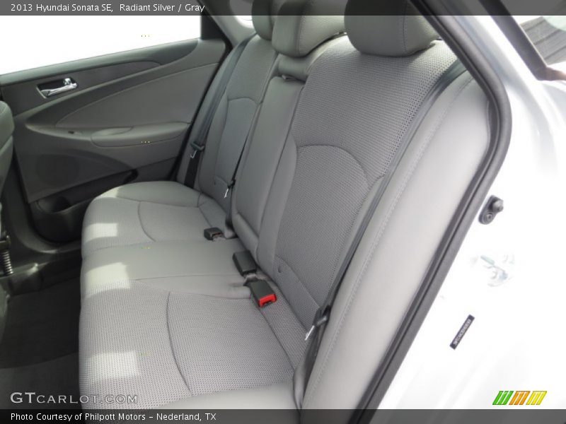 Radiant Silver / Gray 2013 Hyundai Sonata SE