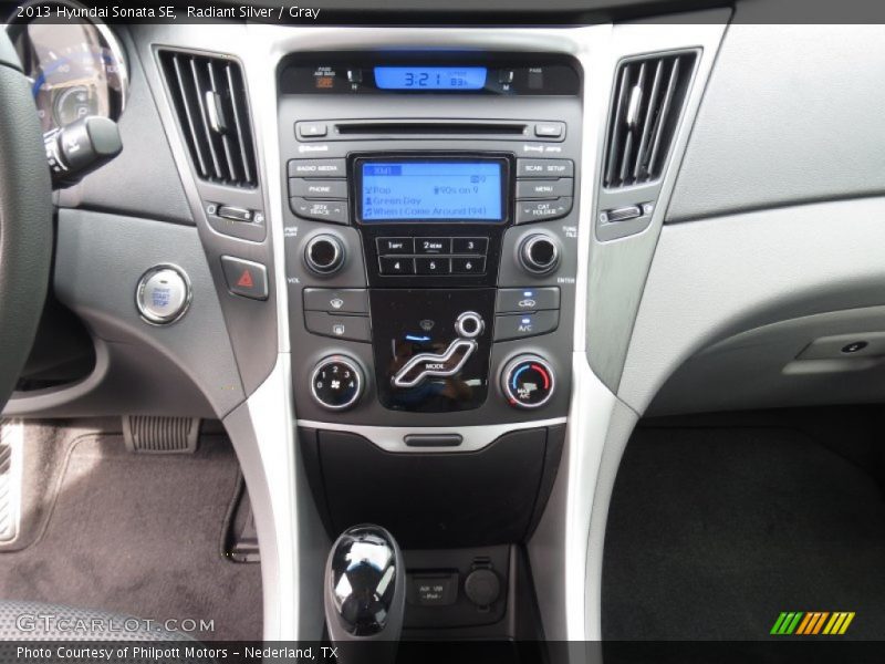 Radiant Silver / Gray 2013 Hyundai Sonata SE