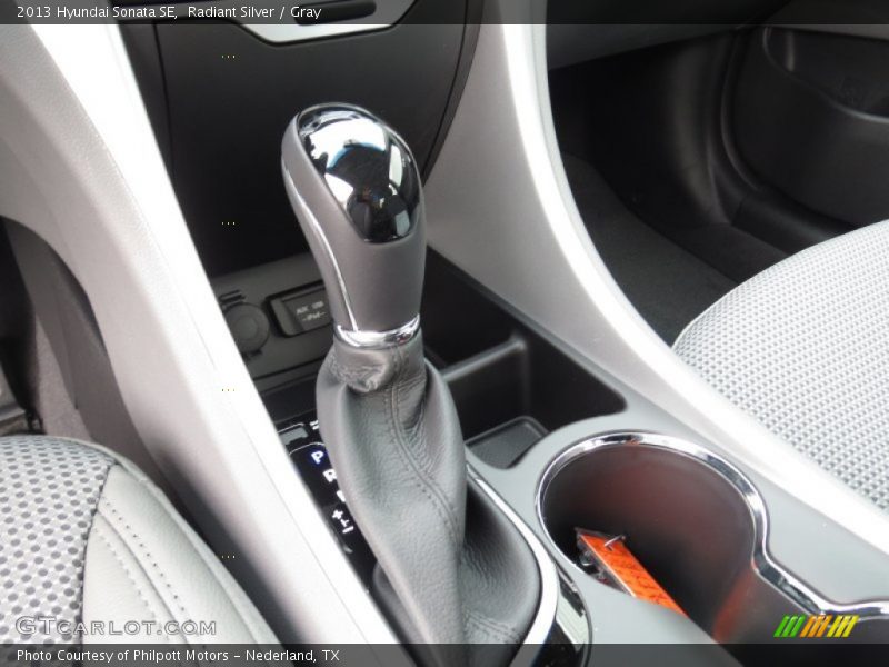 Radiant Silver / Gray 2013 Hyundai Sonata SE
