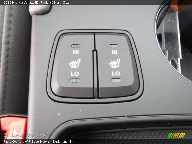 Radiant Silver / Gray 2013 Hyundai Sonata SE