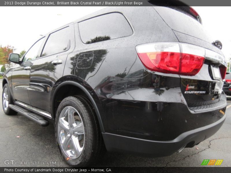 Brilliant Black Crystal Pearl / Black/Light Frost Beige 2013 Dodge Durango Citadel