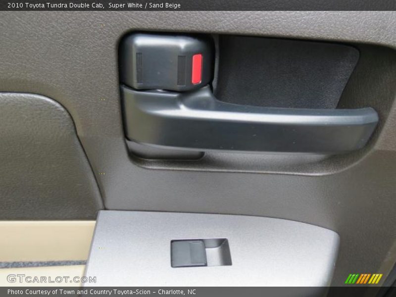Super White / Sand Beige 2010 Toyota Tundra Double Cab