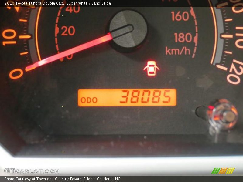 Super White / Sand Beige 2010 Toyota Tundra Double Cab
