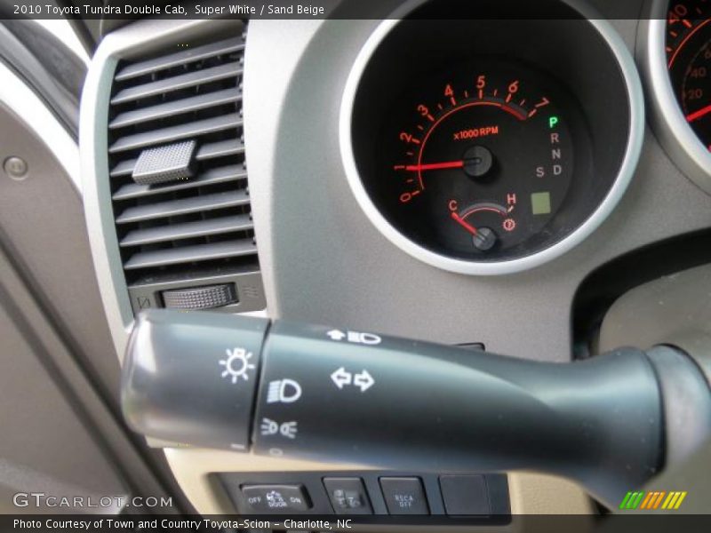 Super White / Sand Beige 2010 Toyota Tundra Double Cab