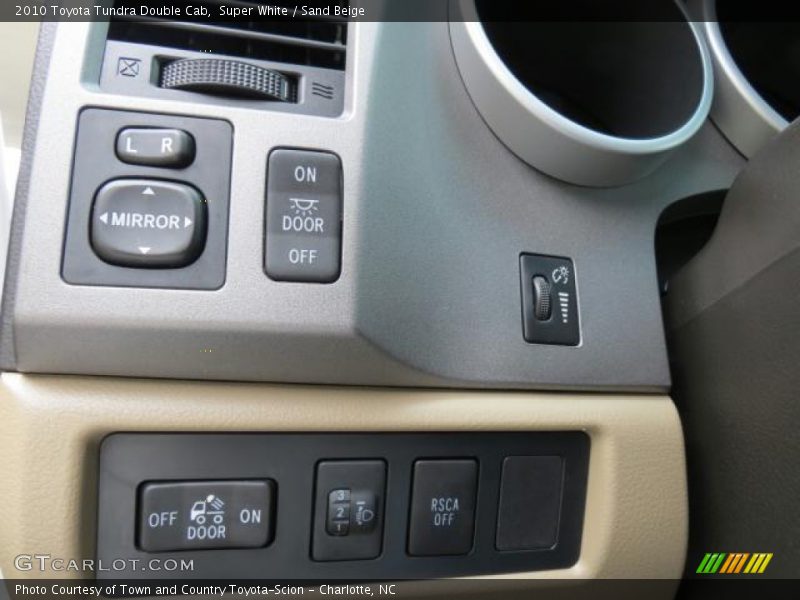 Super White / Sand Beige 2010 Toyota Tundra Double Cab