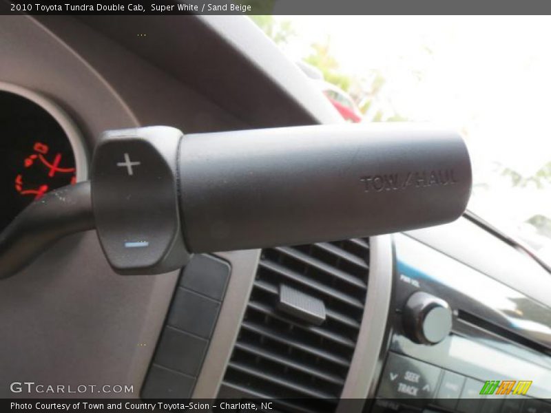 Super White / Sand Beige 2010 Toyota Tundra Double Cab
