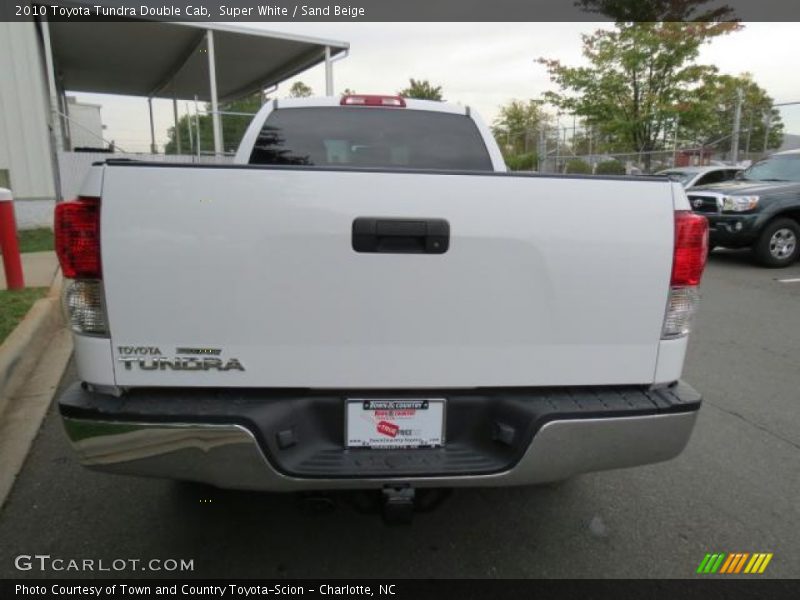 Super White / Sand Beige 2010 Toyota Tundra Double Cab