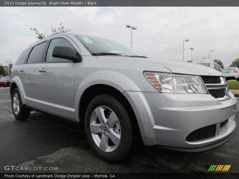 Bright Silver Metallic / Black 2013 Dodge Journey SE