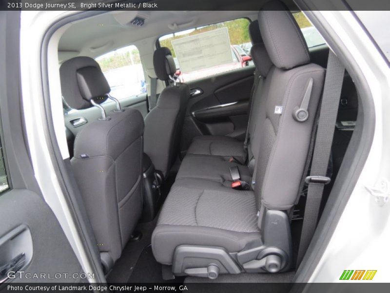 Bright Silver Metallic / Black 2013 Dodge Journey SE