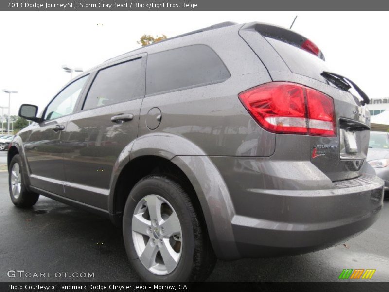 Storm Gray Pearl / Black/Light Frost Beige 2013 Dodge Journey SE