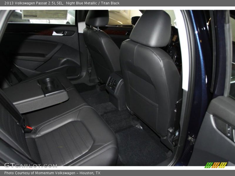 Night Blue Metallic / Titan Black 2013 Volkswagen Passat 2.5L SEL