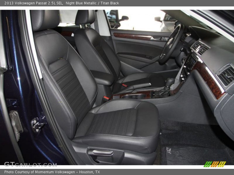 Night Blue Metallic / Titan Black 2013 Volkswagen Passat 2.5L SEL