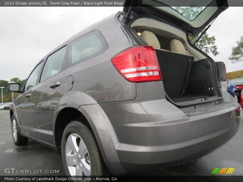 Storm Gray Pearl / Black/Light Frost Beige 2013 Dodge Journey SE