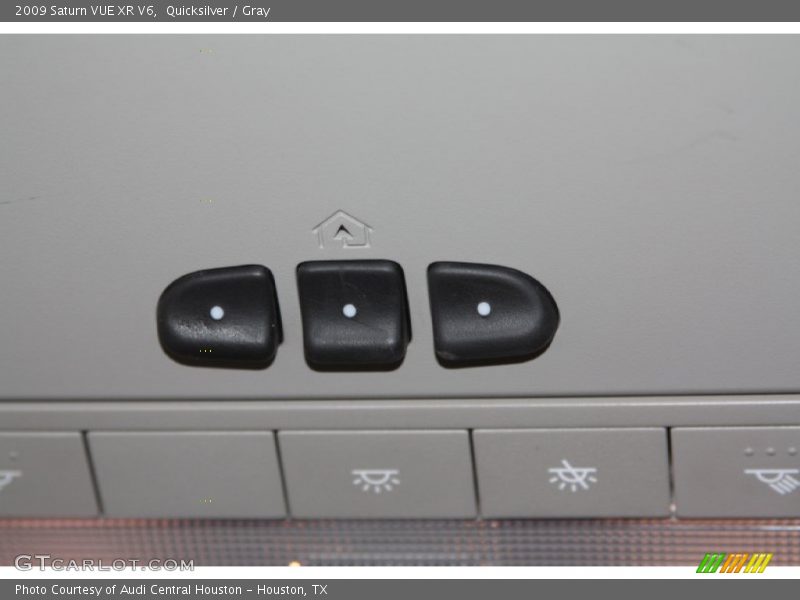 Quicksilver / Gray 2009 Saturn VUE XR V6