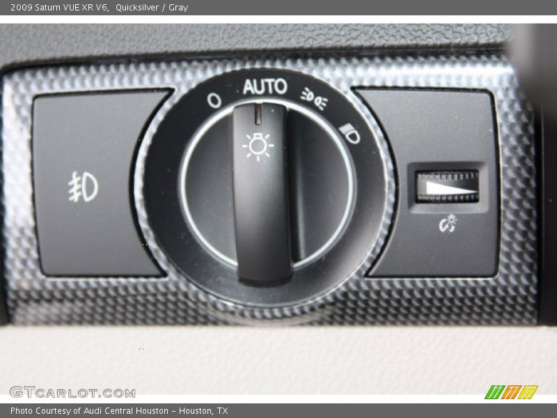 Quicksilver / Gray 2009 Saturn VUE XR V6