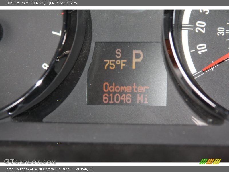 Quicksilver / Gray 2009 Saturn VUE XR V6