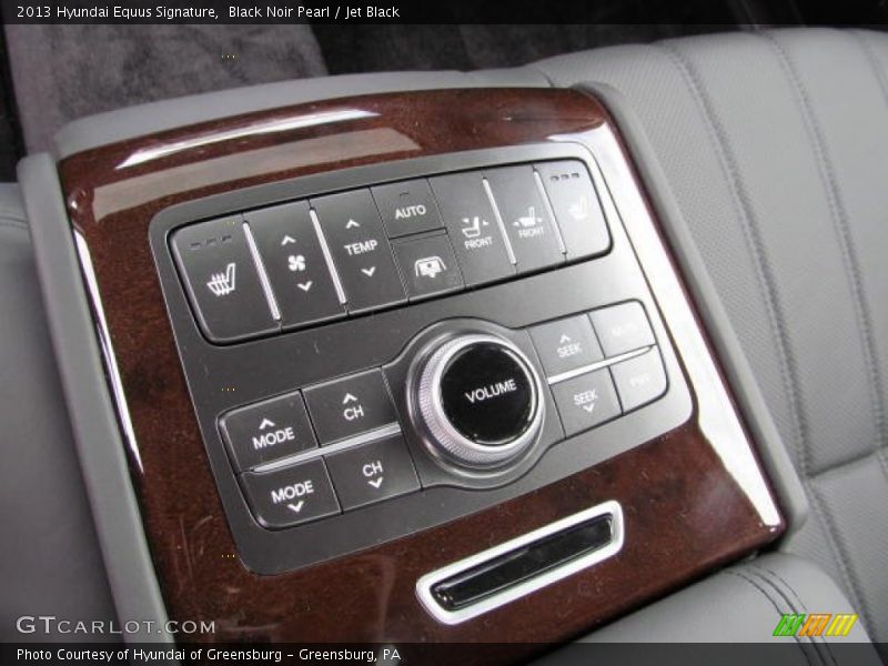 Controls of 2013 Equus Signature