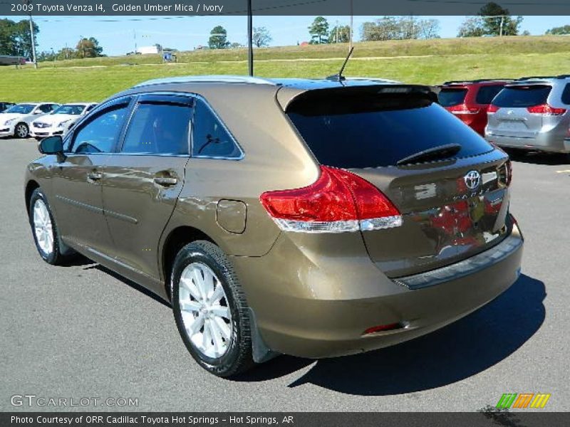 Golden Umber Mica / Ivory 2009 Toyota Venza I4