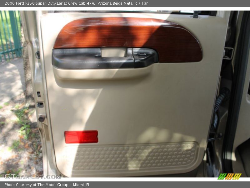 Arizona Beige Metallic / Tan 2006 Ford F250 Super Duty Lariat Crew Cab 4x4
