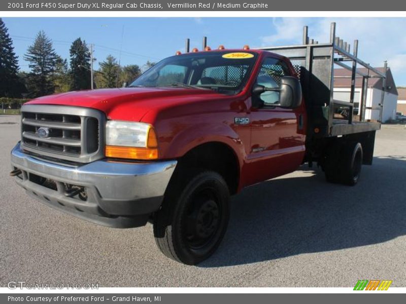 Vermillion Red / Medium Graphite 2001 Ford F450 Super Duty XL Regular Cab Chassis