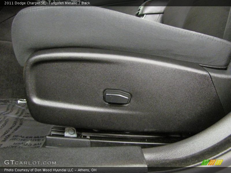 Tungsten Metallic / Black 2011 Dodge Charger SE