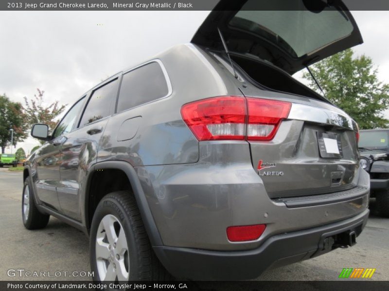 Mineral Gray Metallic / Black 2013 Jeep Grand Cherokee Laredo