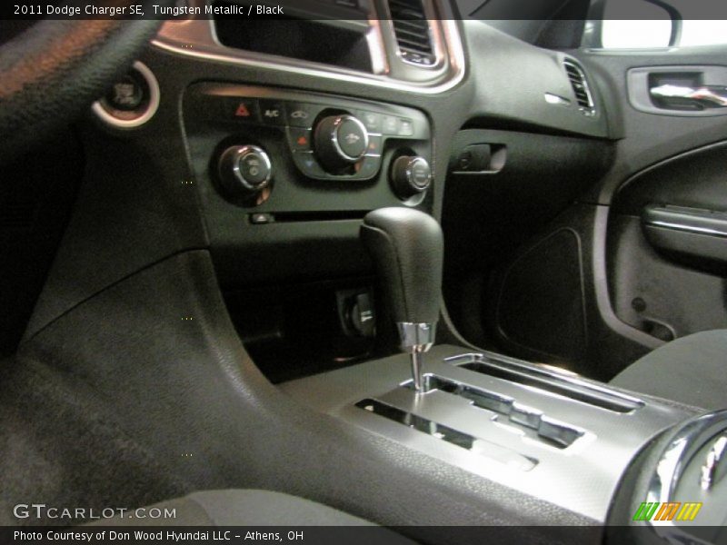 Tungsten Metallic / Black 2011 Dodge Charger SE