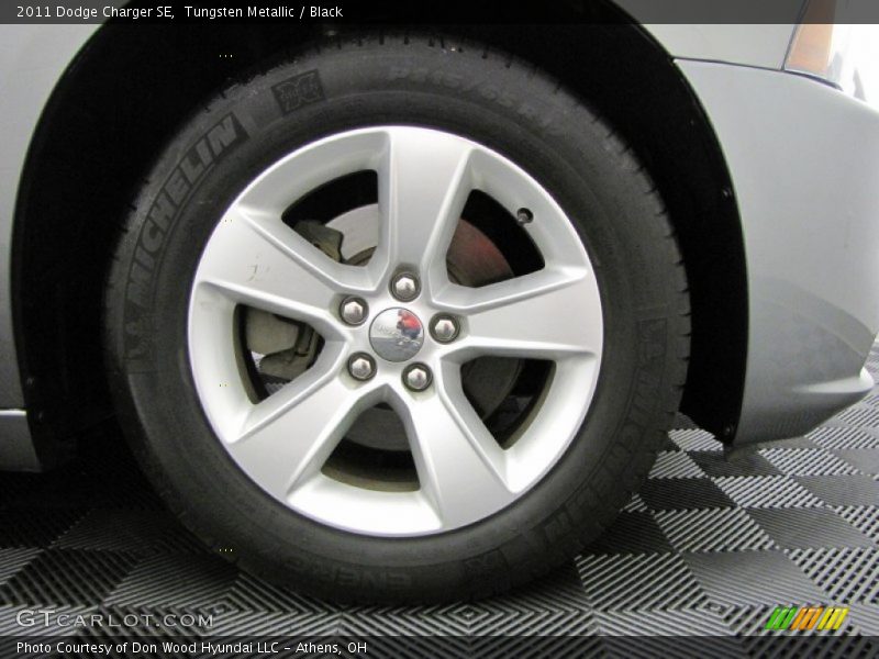 Tungsten Metallic / Black 2011 Dodge Charger SE