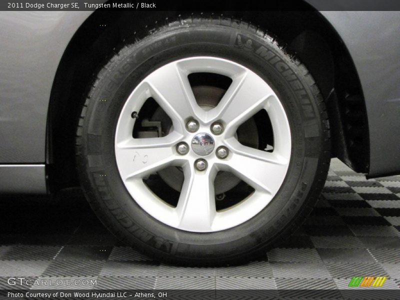 Tungsten Metallic / Black 2011 Dodge Charger SE