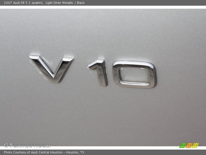  2007 S8 5.2 quattro Logo