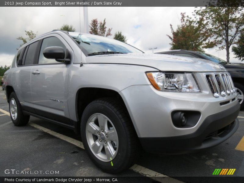 Front 3/4 View of 2013 Compass Sport