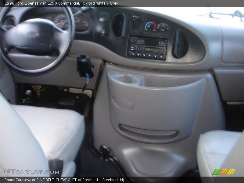 Oxford White / Grey 1998 Ford E Series Van E250 Commercial