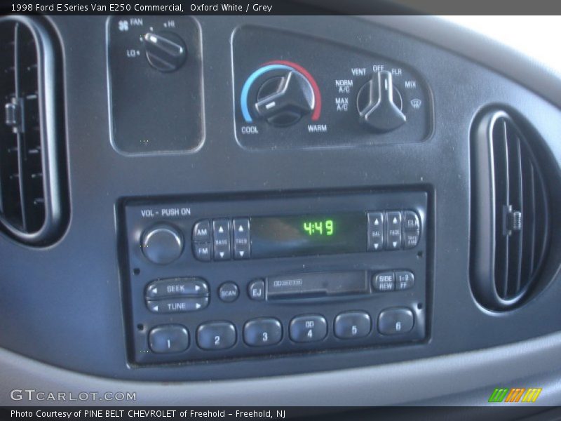Oxford White / Grey 1998 Ford E Series Van E250 Commercial