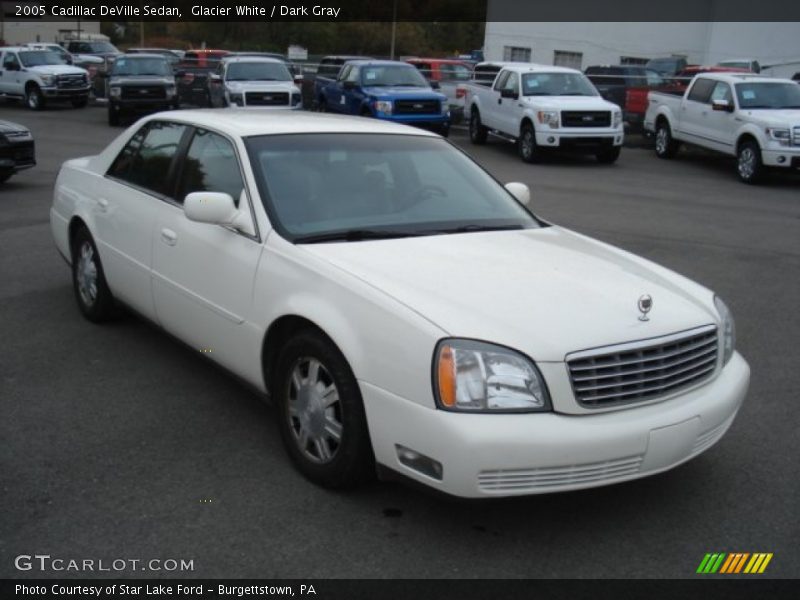 Glacier White / Dark Gray 2005 Cadillac DeVille Sedan