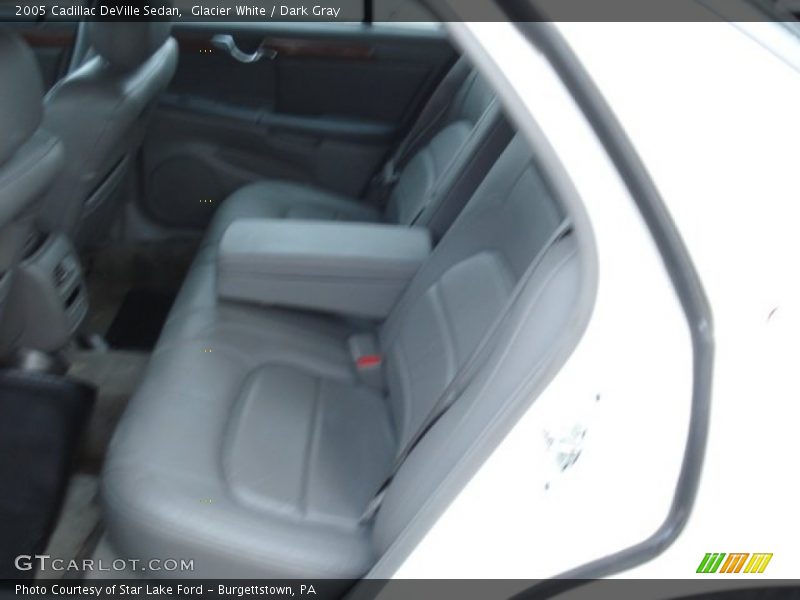 Glacier White / Dark Gray 2005 Cadillac DeVille Sedan