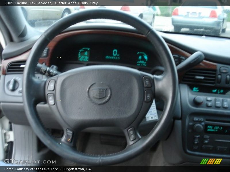 Glacier White / Dark Gray 2005 Cadillac DeVille Sedan