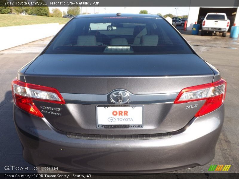 Magnetic Gray Metallic / Ash 2012 Toyota Camry XLE