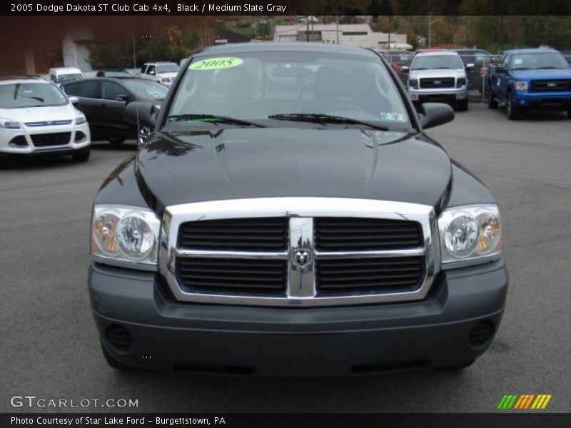 Black / Medium Slate Gray 2005 Dodge Dakota ST Club Cab 4x4