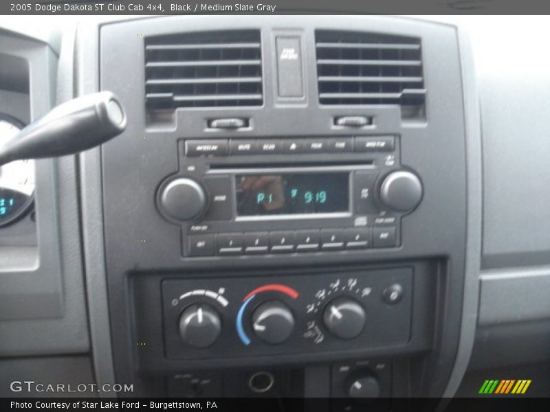 Black / Medium Slate Gray 2005 Dodge Dakota ST Club Cab 4x4