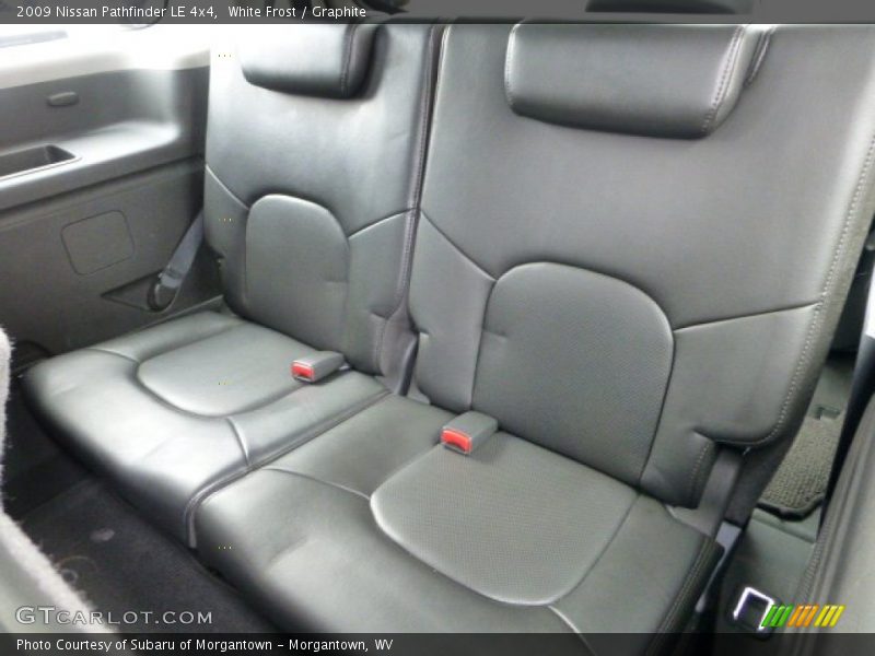 Rear Seat of 2009 Pathfinder LE 4x4