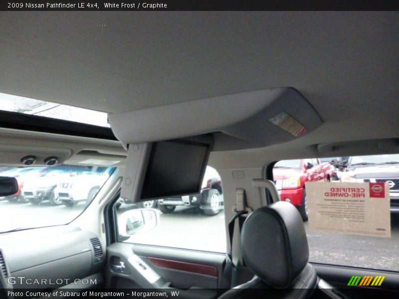 White Frost / Graphite 2009 Nissan Pathfinder LE 4x4