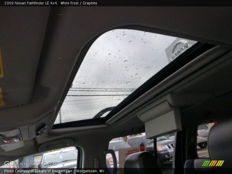 White Frost / Graphite 2009 Nissan Pathfinder LE 4x4