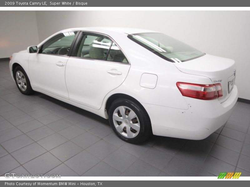 Super White / Bisque 2009 Toyota Camry LE